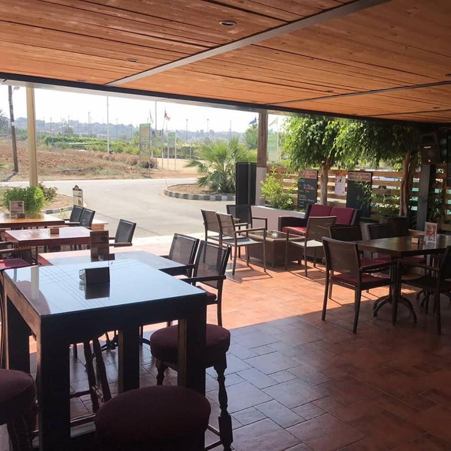 Terrazza Suites Paphos Bagian luar foto