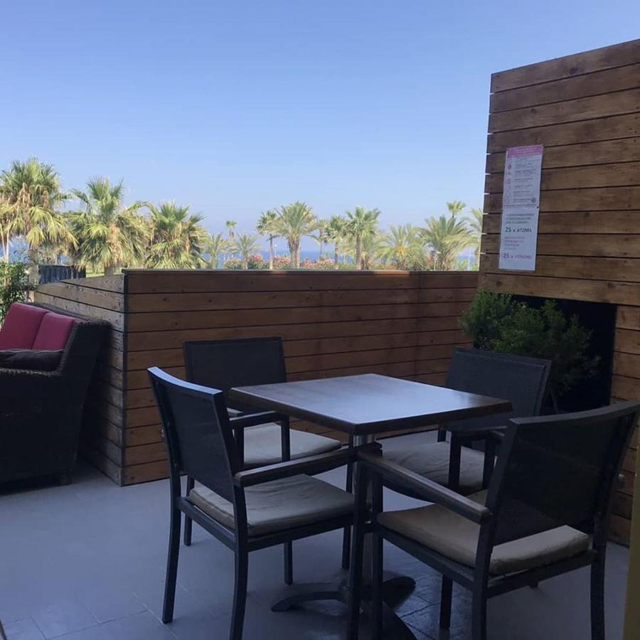 Terrazza Suites Paphos Bagian luar foto