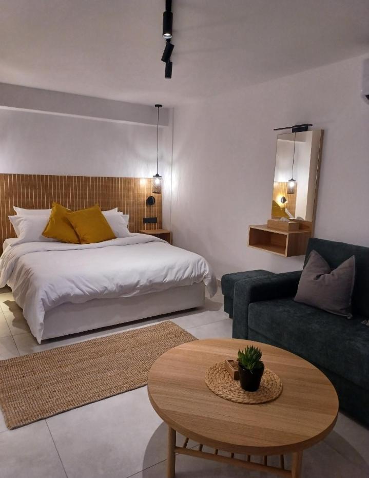 Terrazza Suites Paphos Bagian luar foto