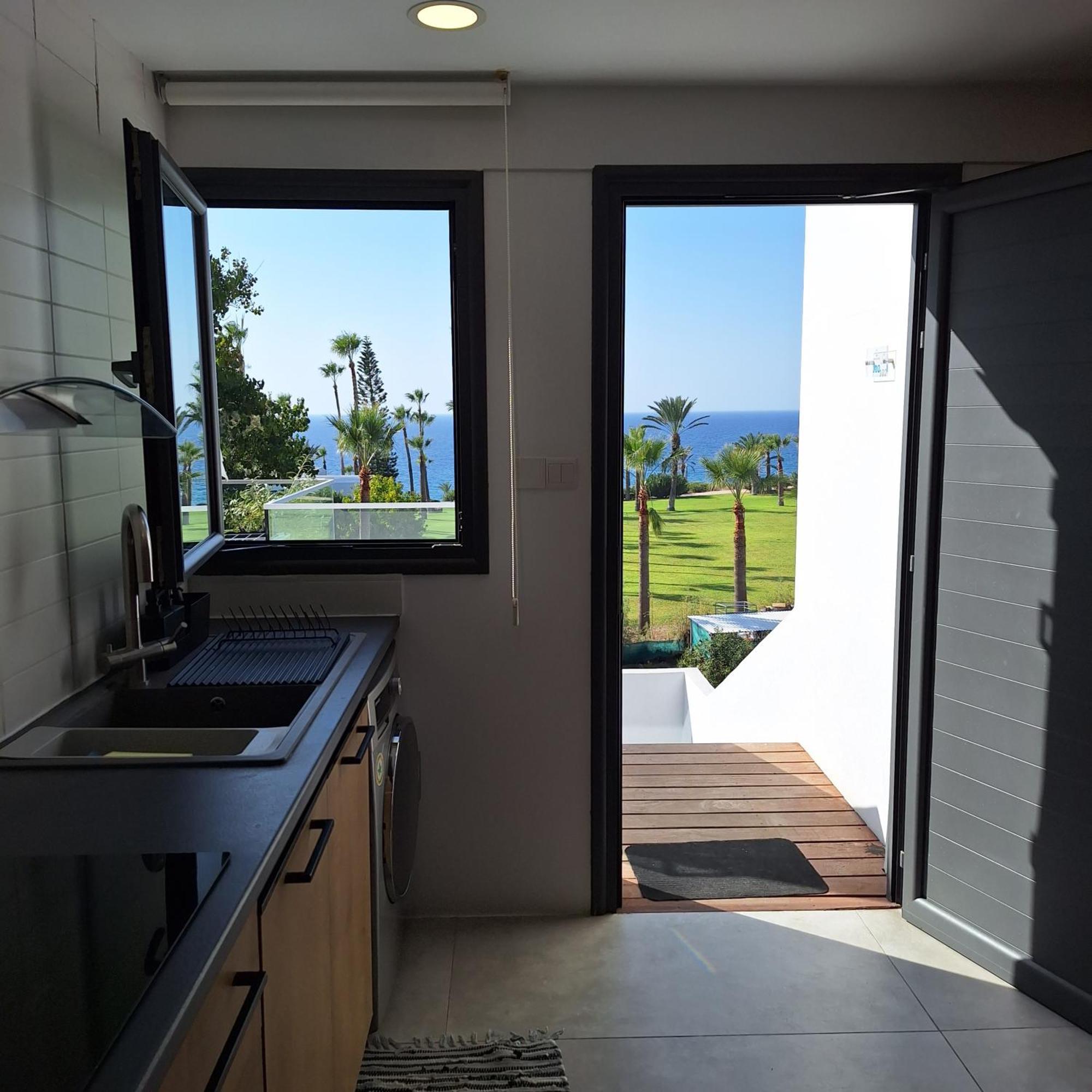 Terrazza Suites Paphos Ruang foto