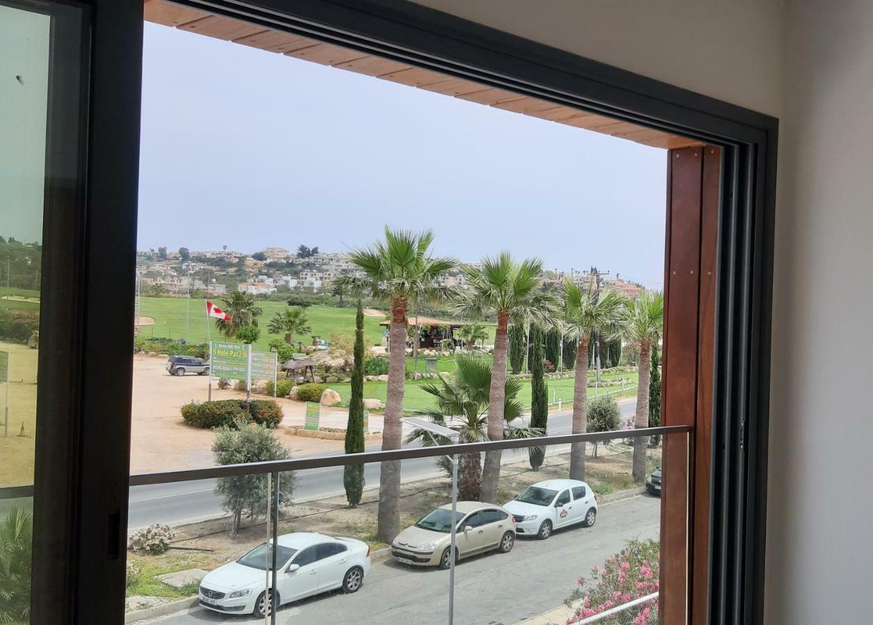 Terrazza Suites Paphos Bagian luar foto