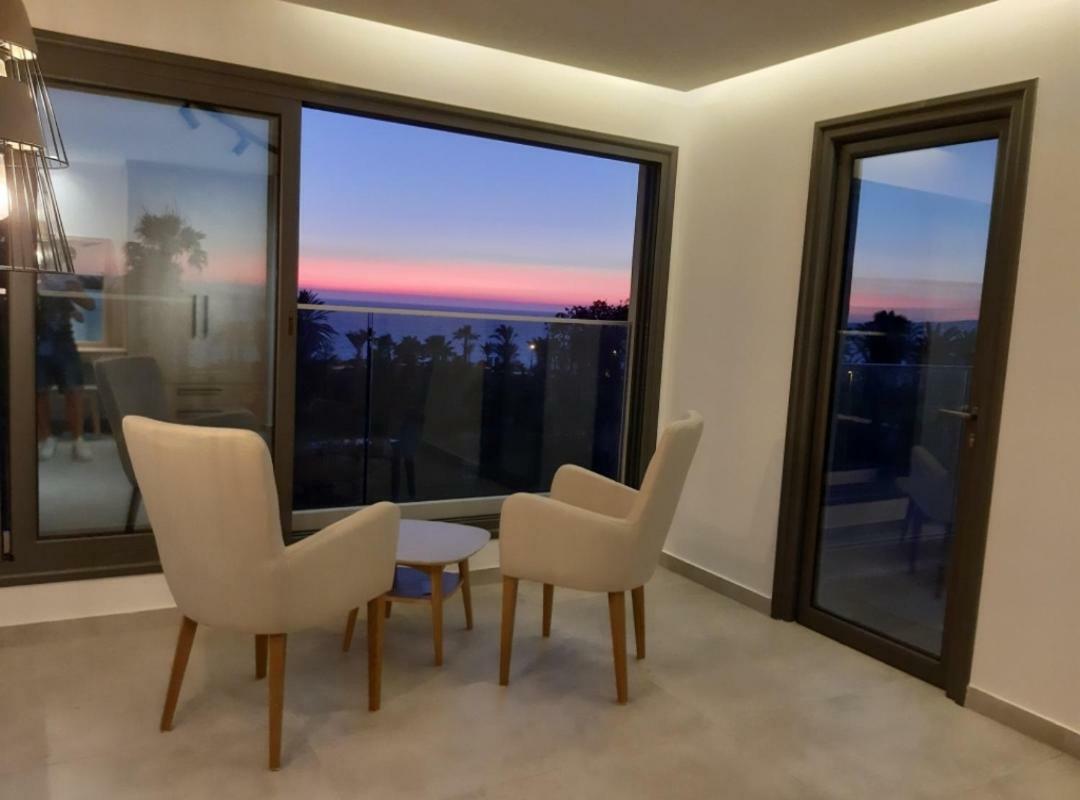 Terrazza Suites Paphos Bagian luar foto