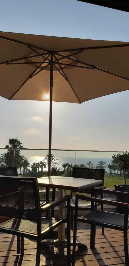 Terrazza Suites Paphos Bagian luar foto