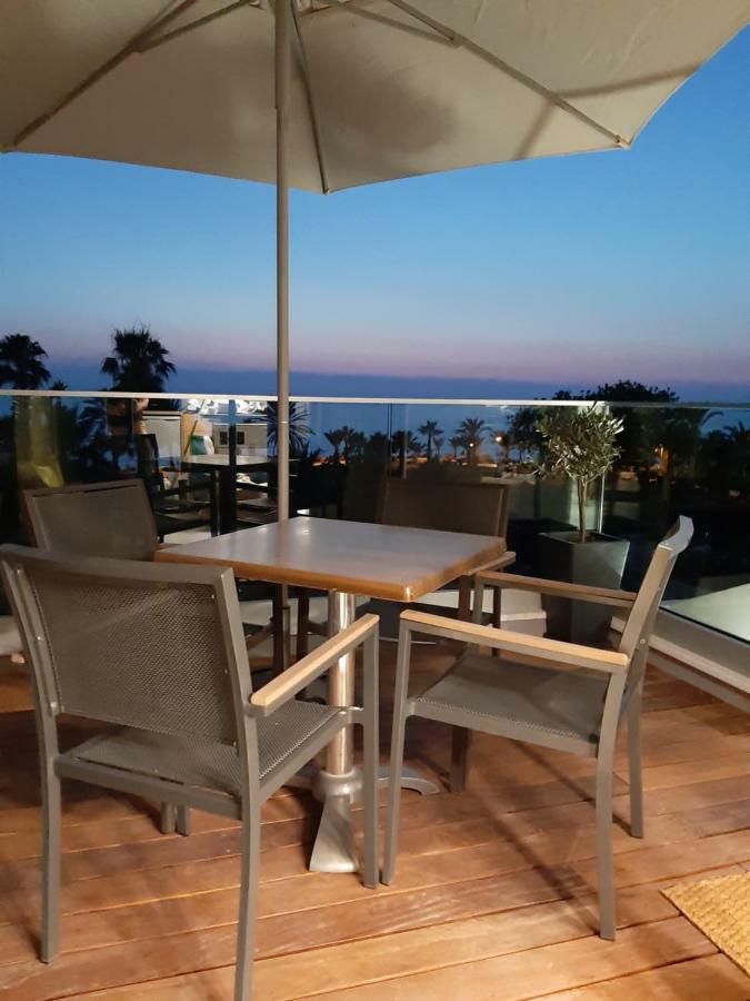 Terrazza Suites Paphos Bagian luar foto