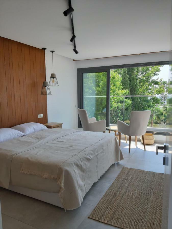 Terrazza Suites Paphos Bagian luar foto