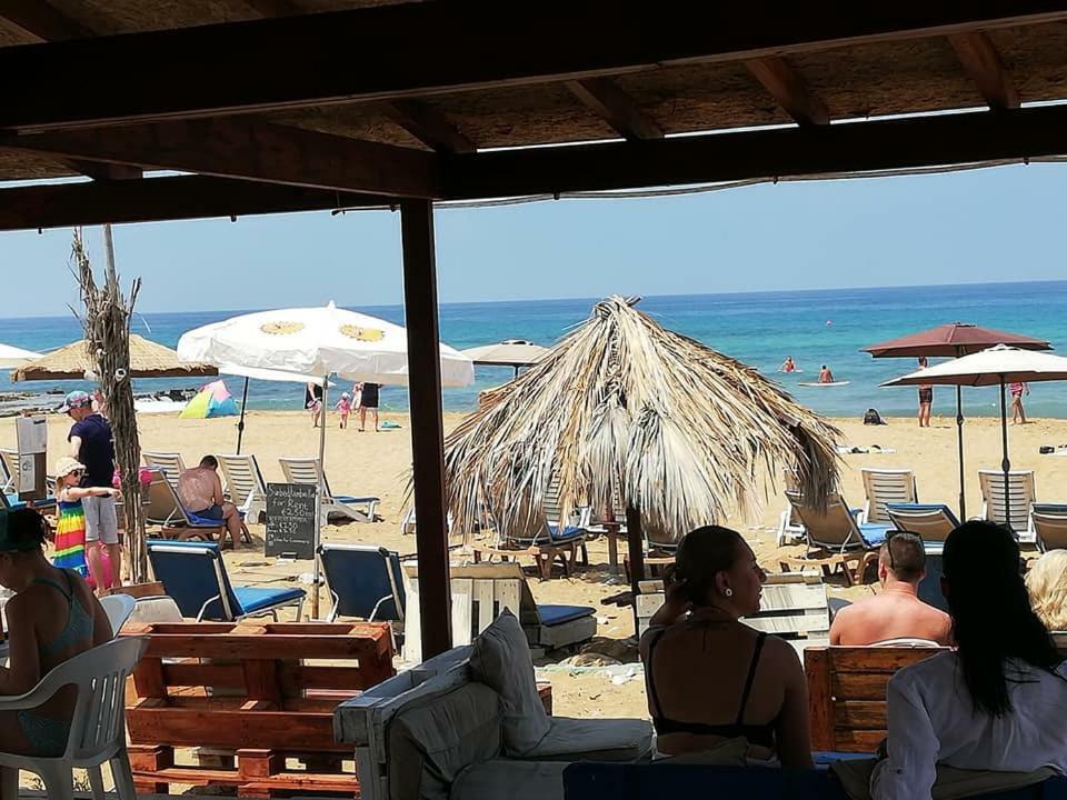 Terrazza Suites Paphos Bagian luar foto