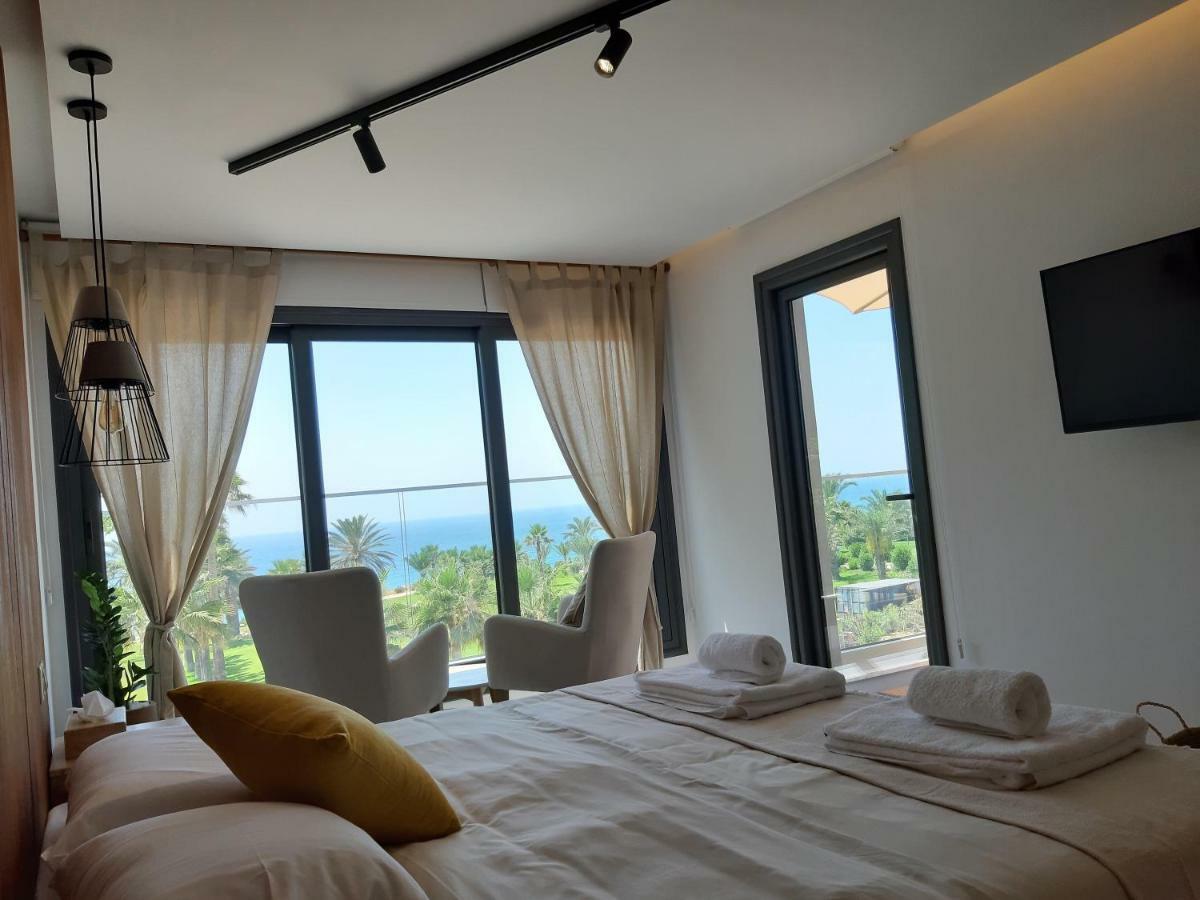 Terrazza Suites Paphos Bagian luar foto